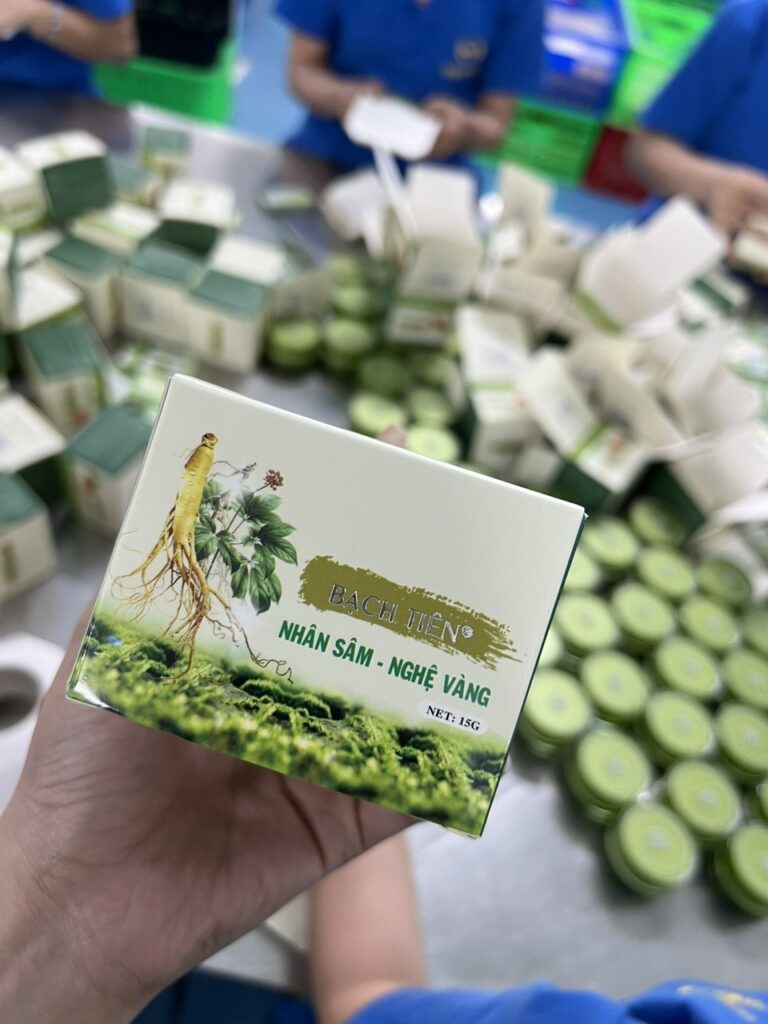 Kem Mụn Thâm Nhân Sâm Nghệ Vàng Bạch Tiên