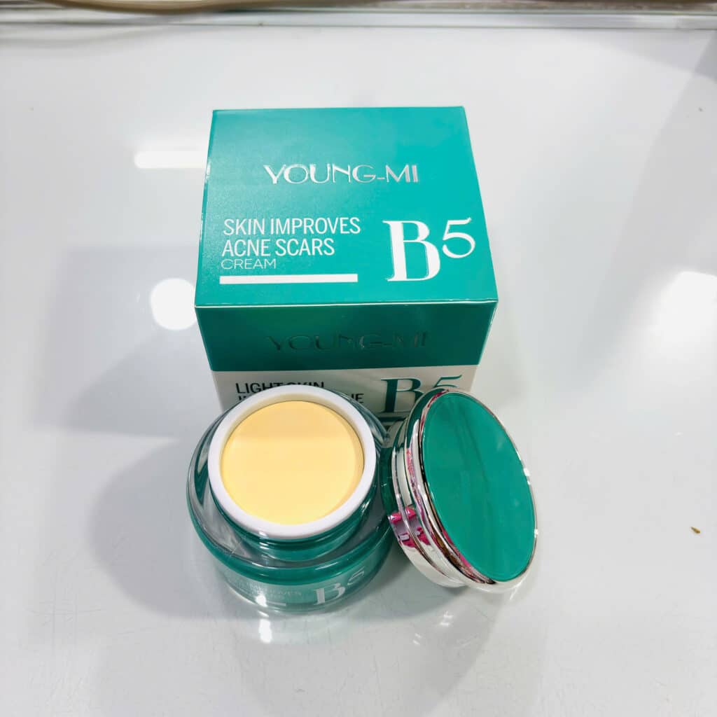 YOUNG MI Kem Mụn Thâm Trắng Da